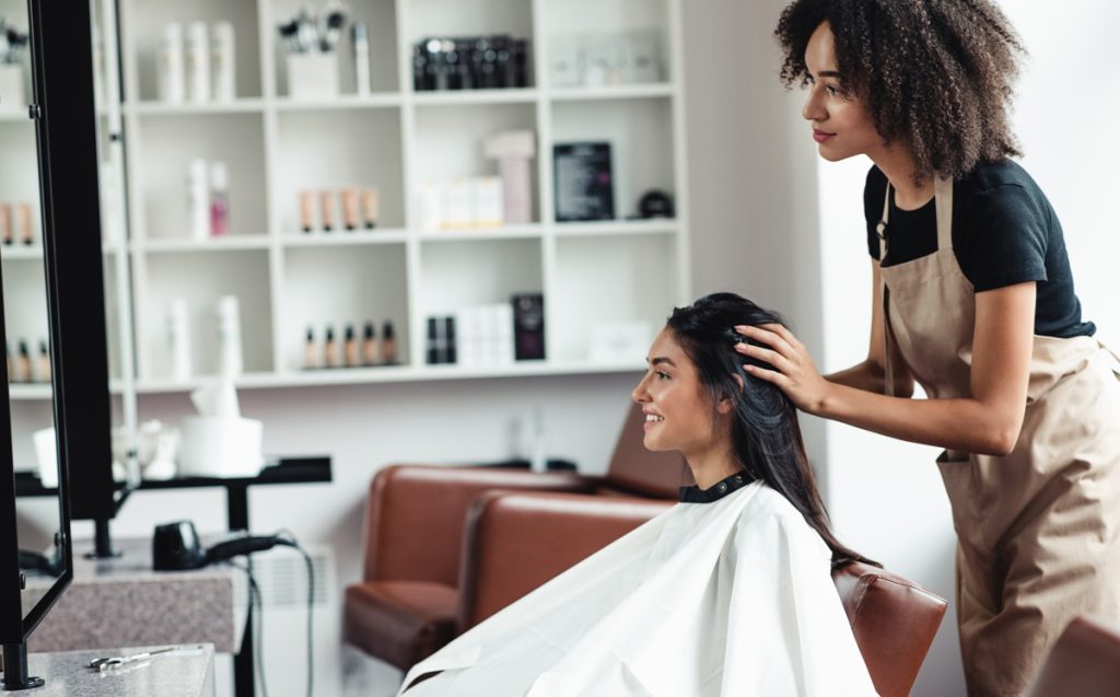 Como atraer clientes salon belleza